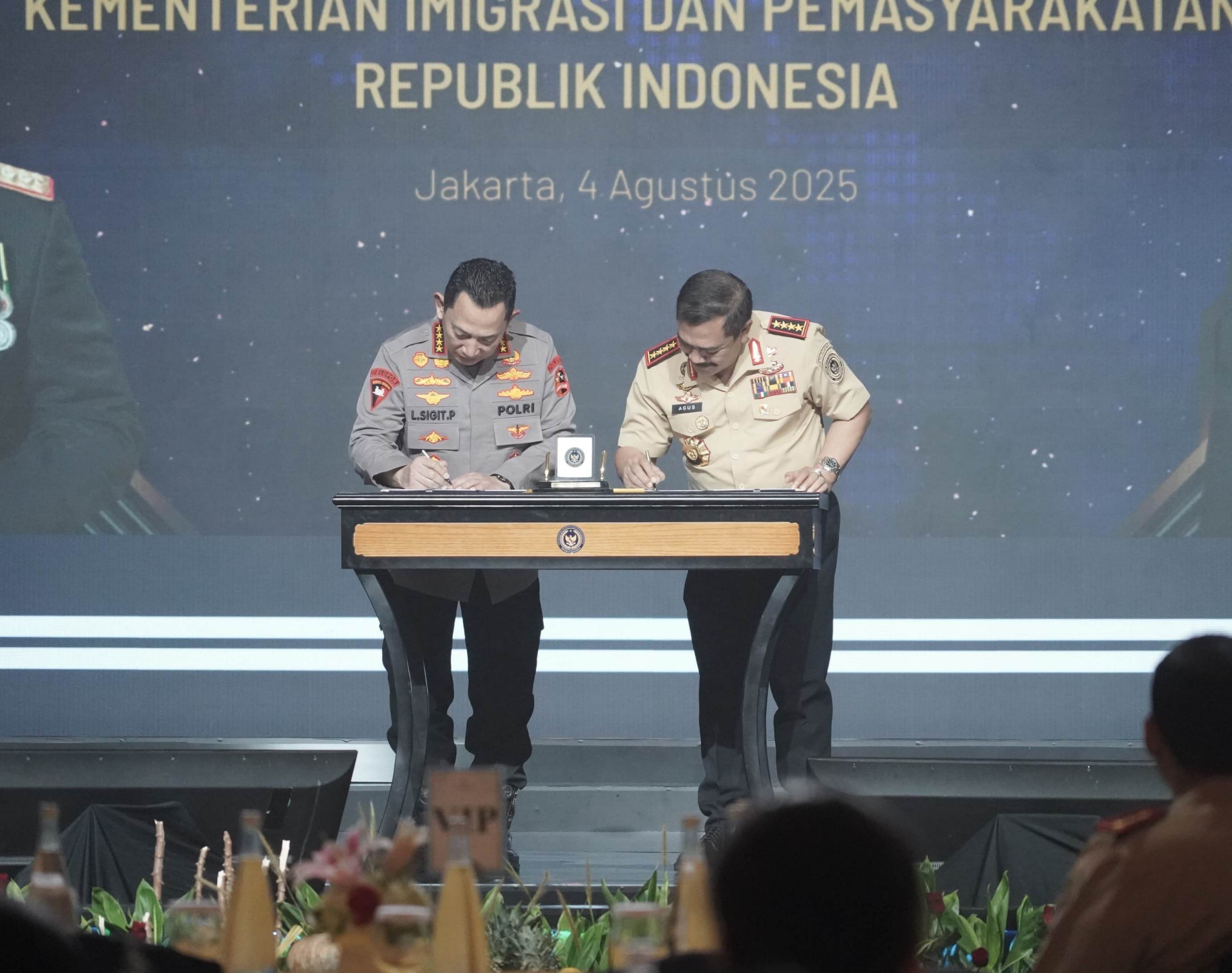 Penandatangan MOU antara Polri dan Kemenimipas
